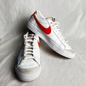 Nike Women’s Blazer Low ‘77 athletic shoe size 7